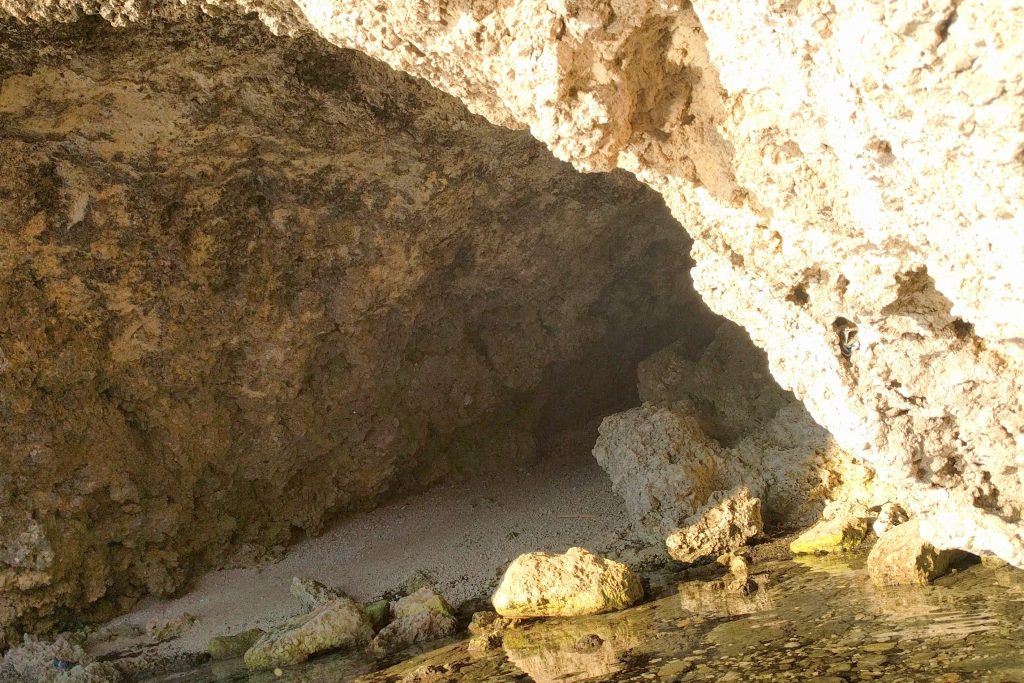 Lapsi Caves
