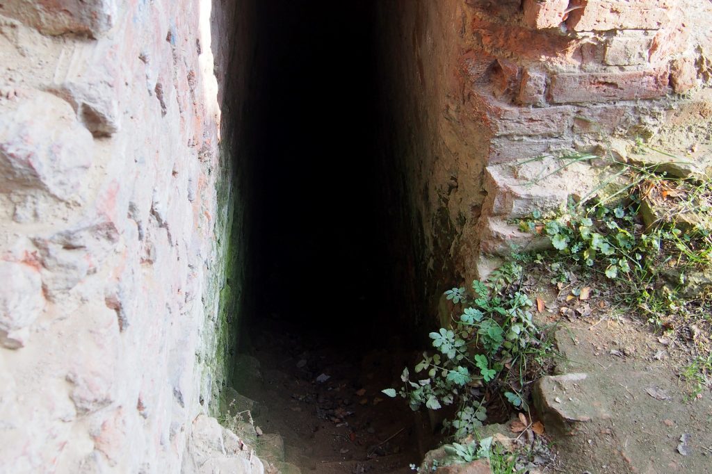 Diabelski tunel na górze św. Marcina, Tarnów