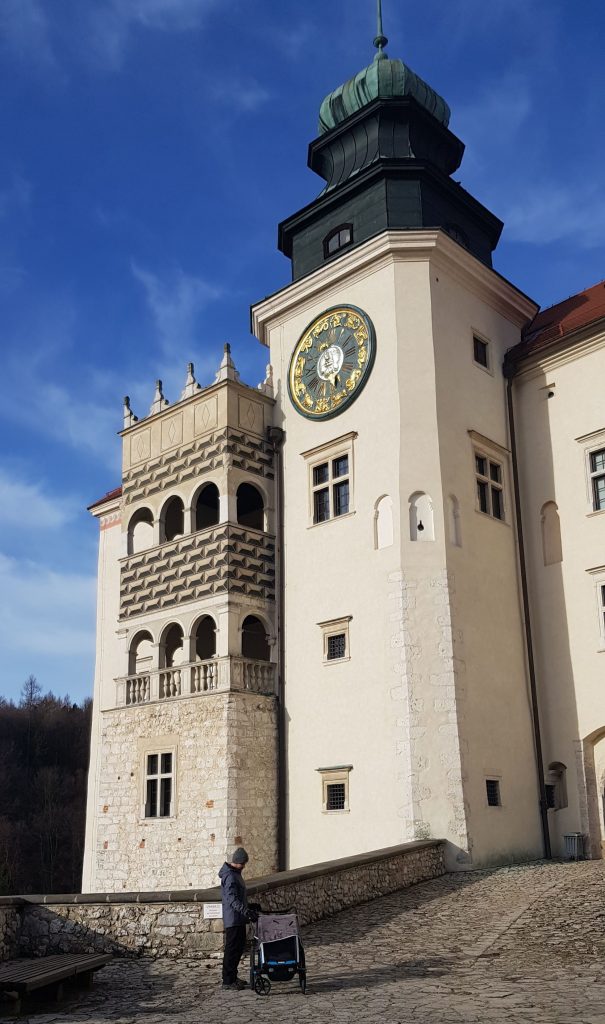 Wieża zegarowa zamku w Pieskowej Skale