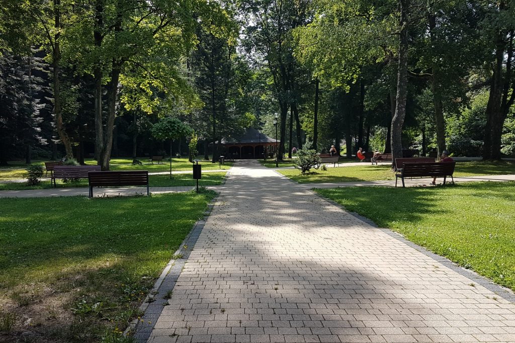 Krynica, Park Słotwiński z tężnią solankową