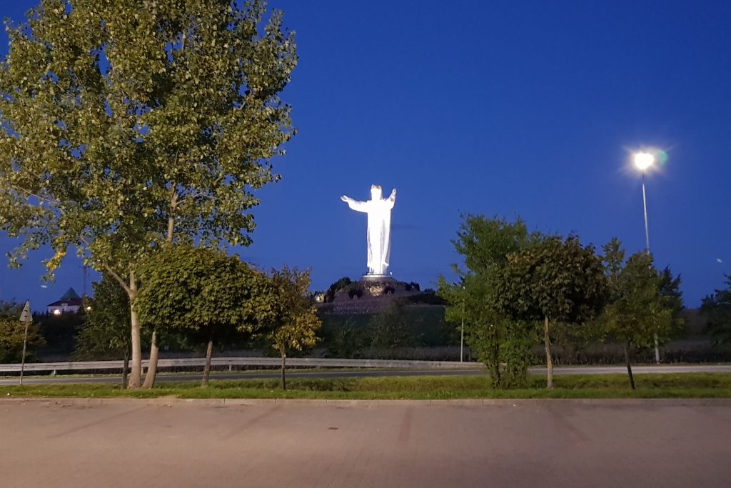 Figura Jezusa- Świebodzin. Wieczorny spacer.