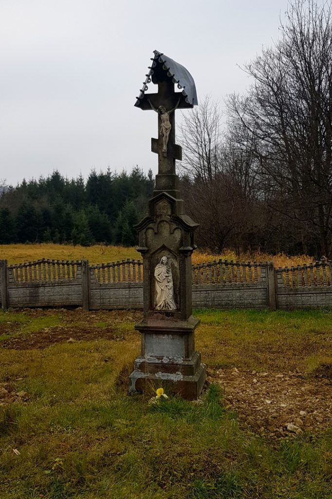łemkowski cmentarz w Blechnarce zabytkowy nagrobek