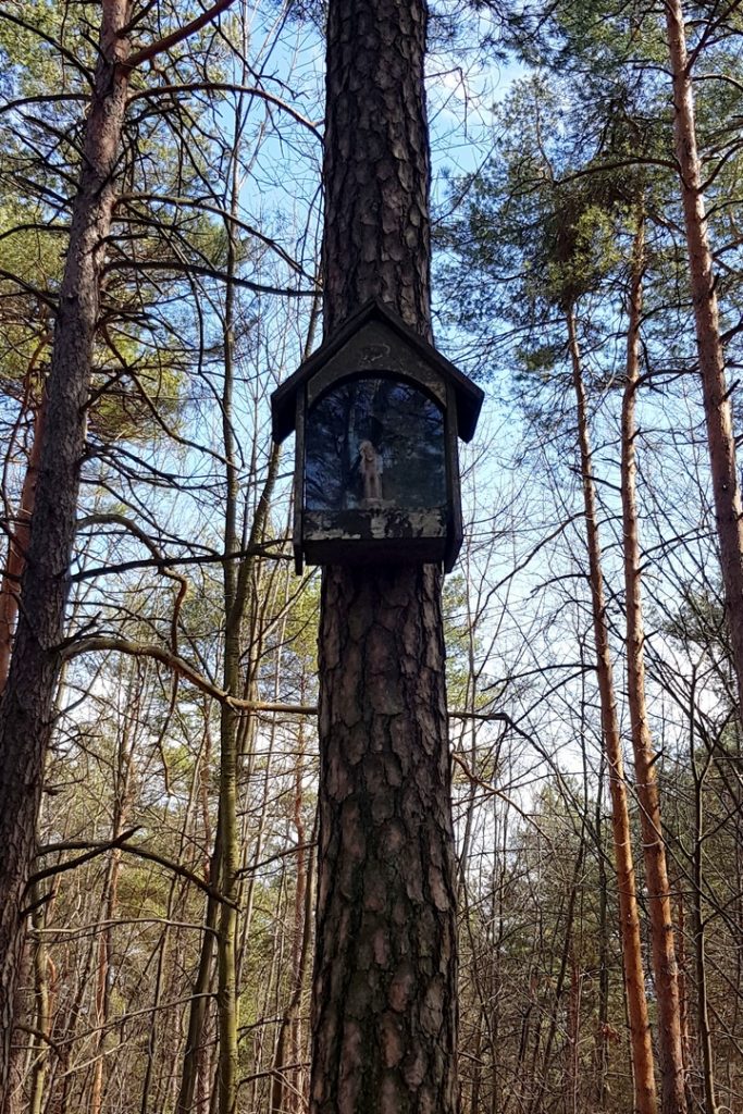 figurka Chrystusa na Kamieniach Brodzińskiego